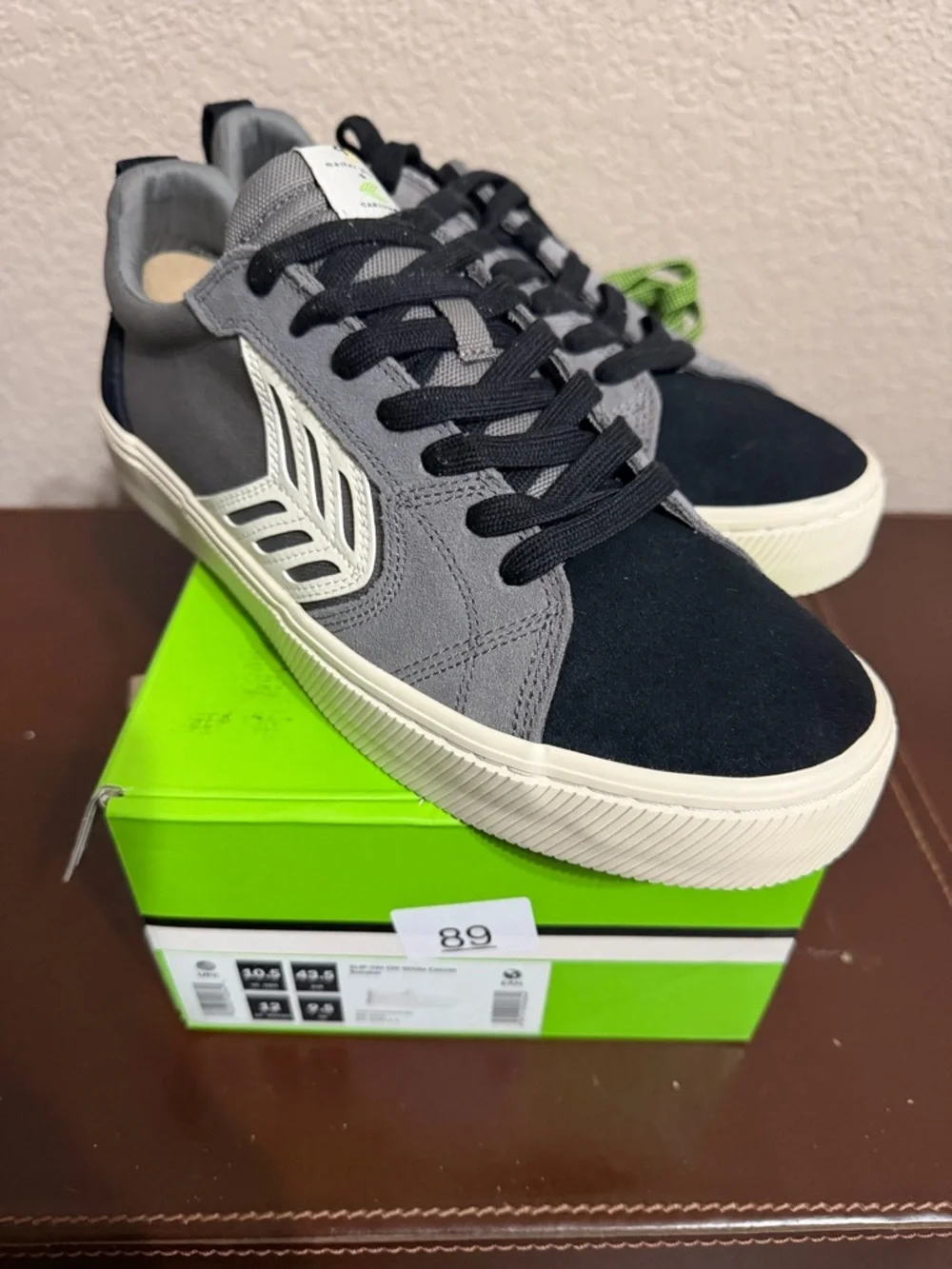 New Cariuma The Catiba Pro Black Leather Gray Suede Skate Shoe Men 10.5 Women 12 - Picture 3 of 7